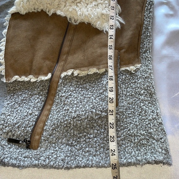 ii Sisters Furry Wool Blend Suede Sherpa Vest Tan Gray & Winter White Offset Zip - Picture 8 of 14